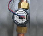 ФЛУСОСТАТ (СЕНЗОР ДЕБИТ) HONEYWELL C7195A2 ЗА КОТЛИ EPCO.L2, EKCO.L1/M1; 6-36 KW; THESI SE